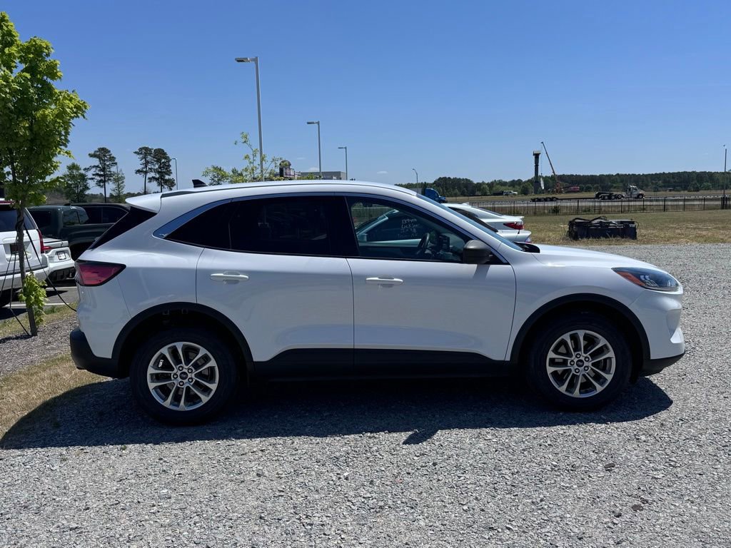 Used 2022 Ford Escape SE AWD/4WD image 5