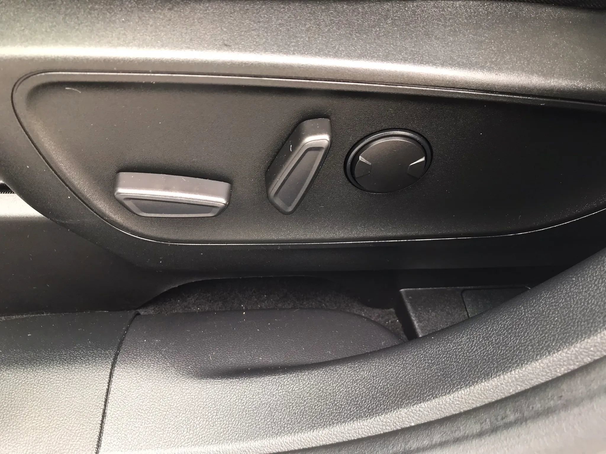 Used 2022 Ford Escape SE image 16