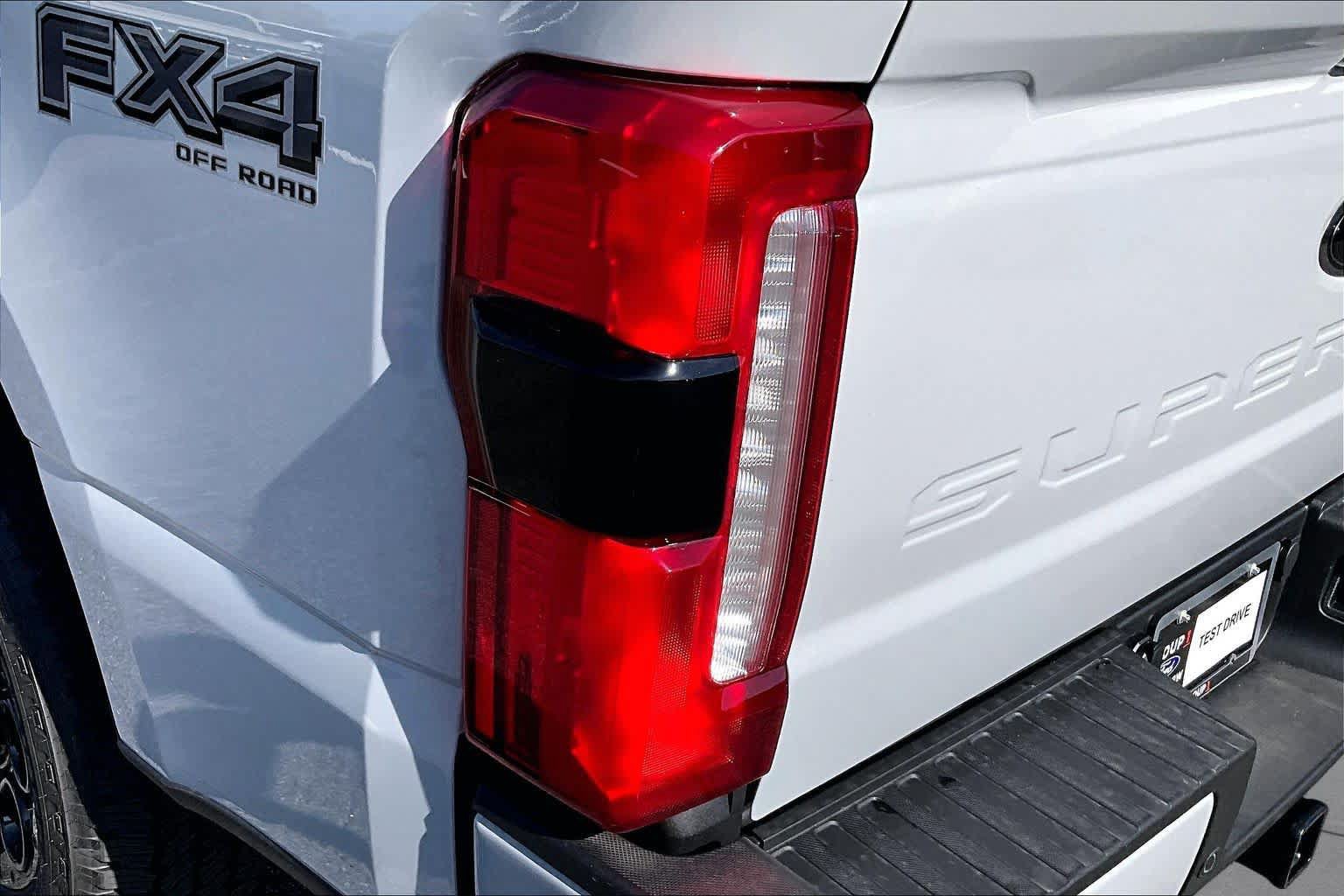 New 2026 Ford F250 XLT w/ XLT Premium Package AWD/4WD image 14