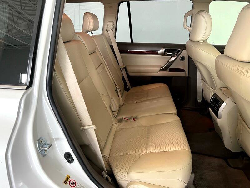 Used 2013 Lexus GX 460 Premium image 16