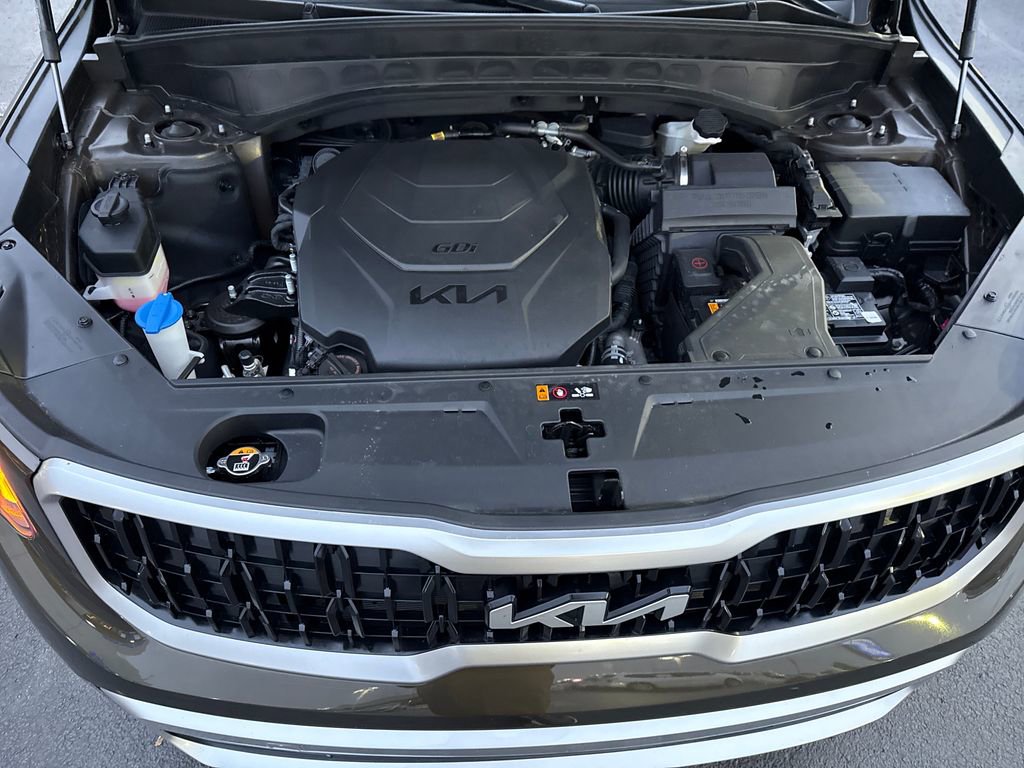 Used 2025 Kia Telluride EX w/ EX Captain's Chair Package image 25