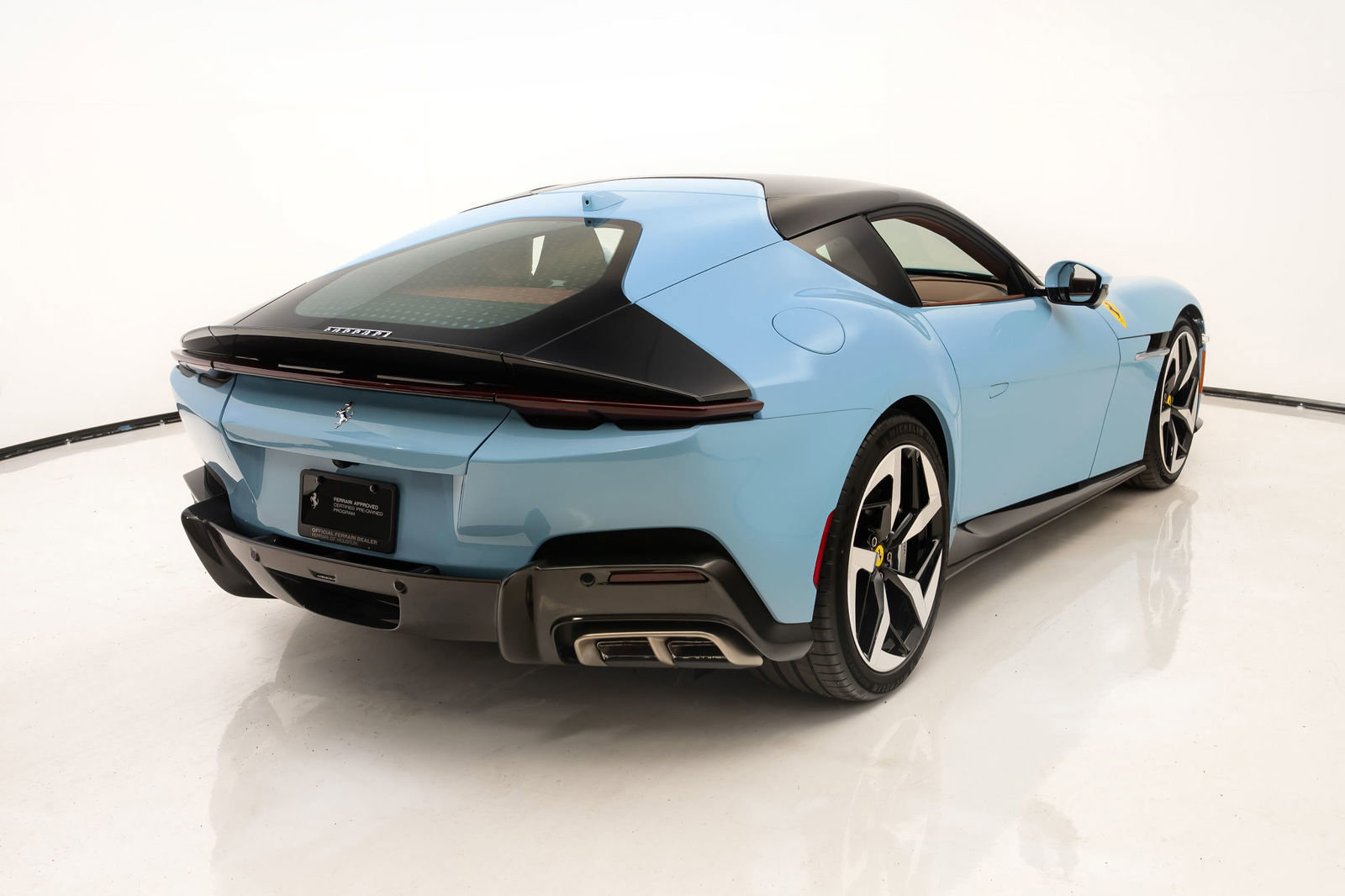 Certified 2025 Ferrari 12Cilindri RWD image 6