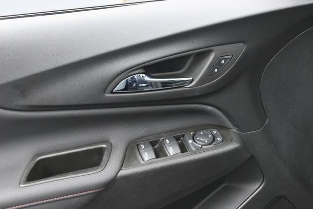 Used 2023 Chevrolet Equinox RS w/ RS Leather Package FWD image 9