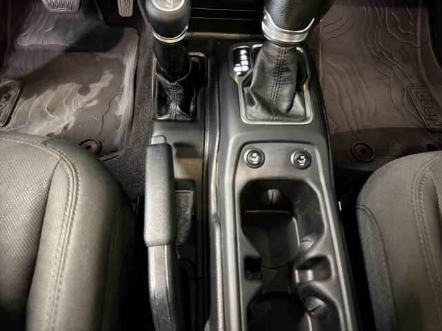 Used 2021 Jeep Wrangler Unlimited Sport AWD/4WD image 16