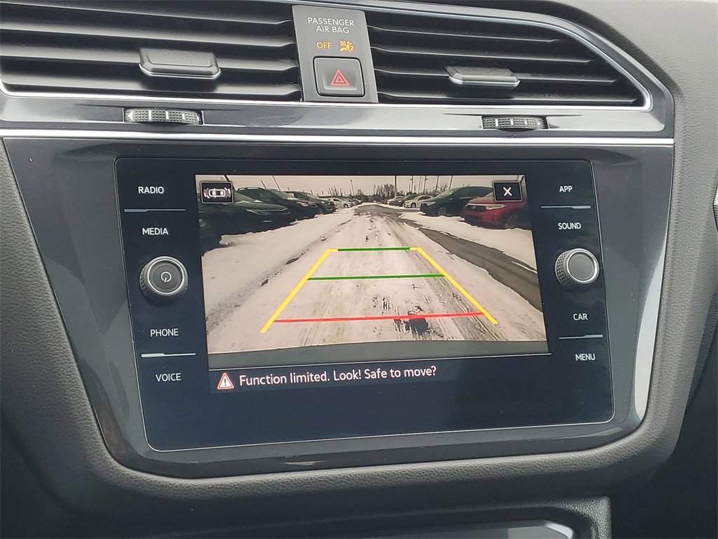 Used 2022 Volkswagen Tiguan SE R-Line image 27