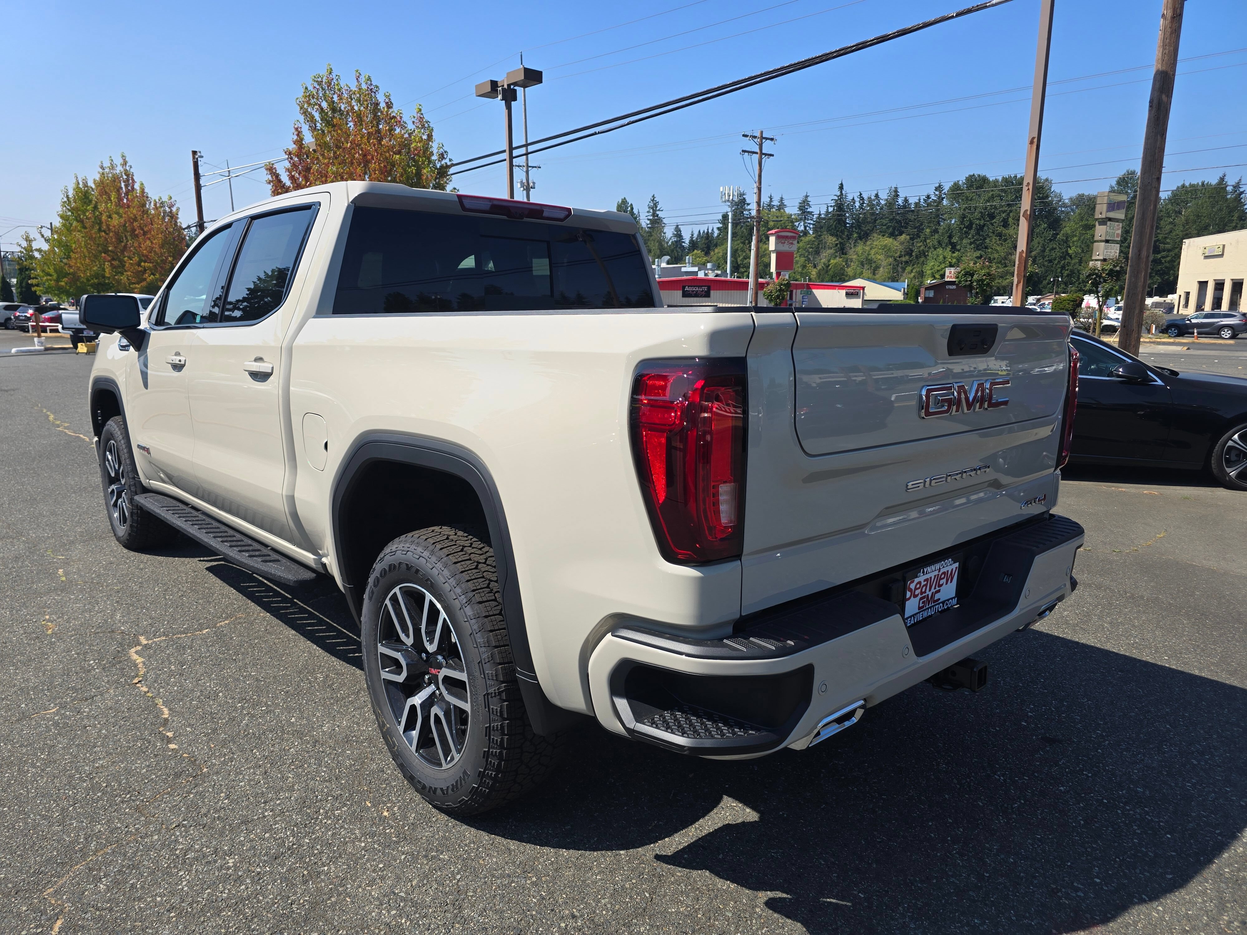 New 2026 GMC Sierra 1500 AT4 AWD/4WD image 5