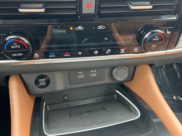 Used 2025 Nissan Rogue Platinum w/ Tech Package image 15