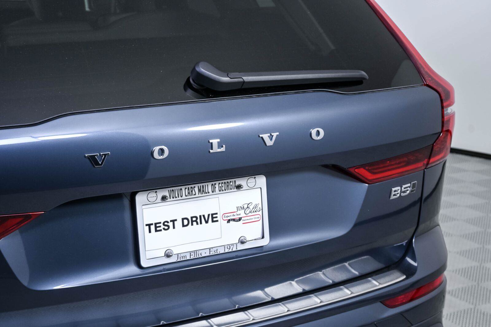 New 2027 Volvo XC60 B5 Ultra AWD/4WD image 36