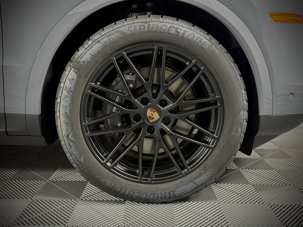 New 2026 Porsche Cayenne Coupe image 20