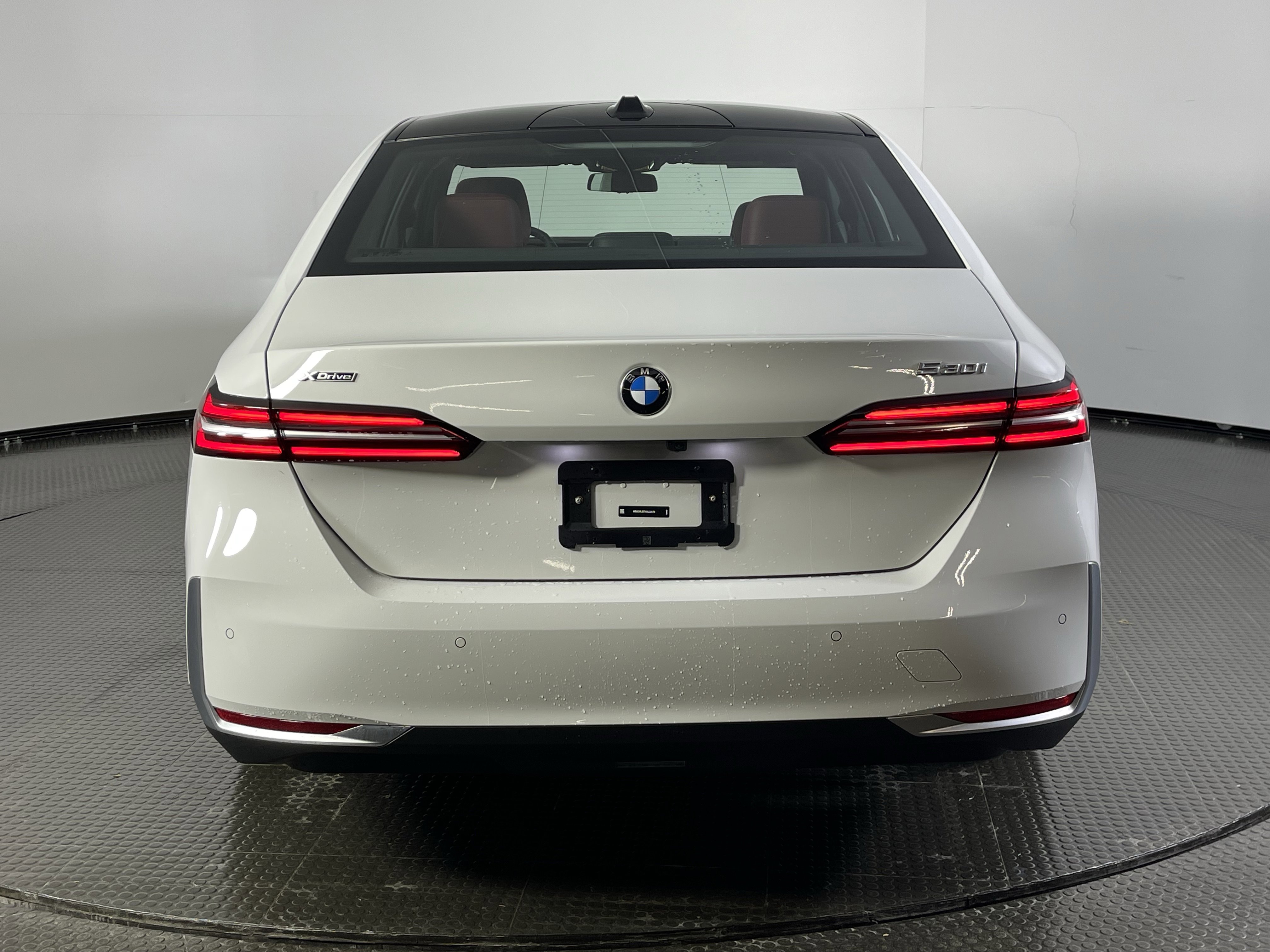 Certified 2025 BMW 530i xDrive AWD/4WD image 7