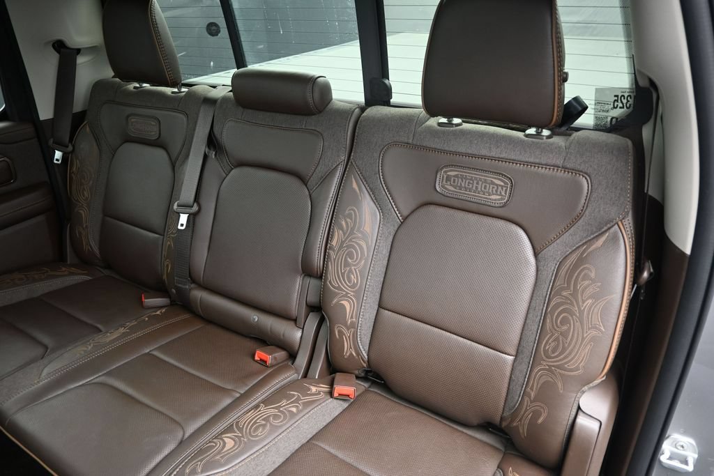 Used 2025 RAM 1500 Limited AWD/4WD image 16