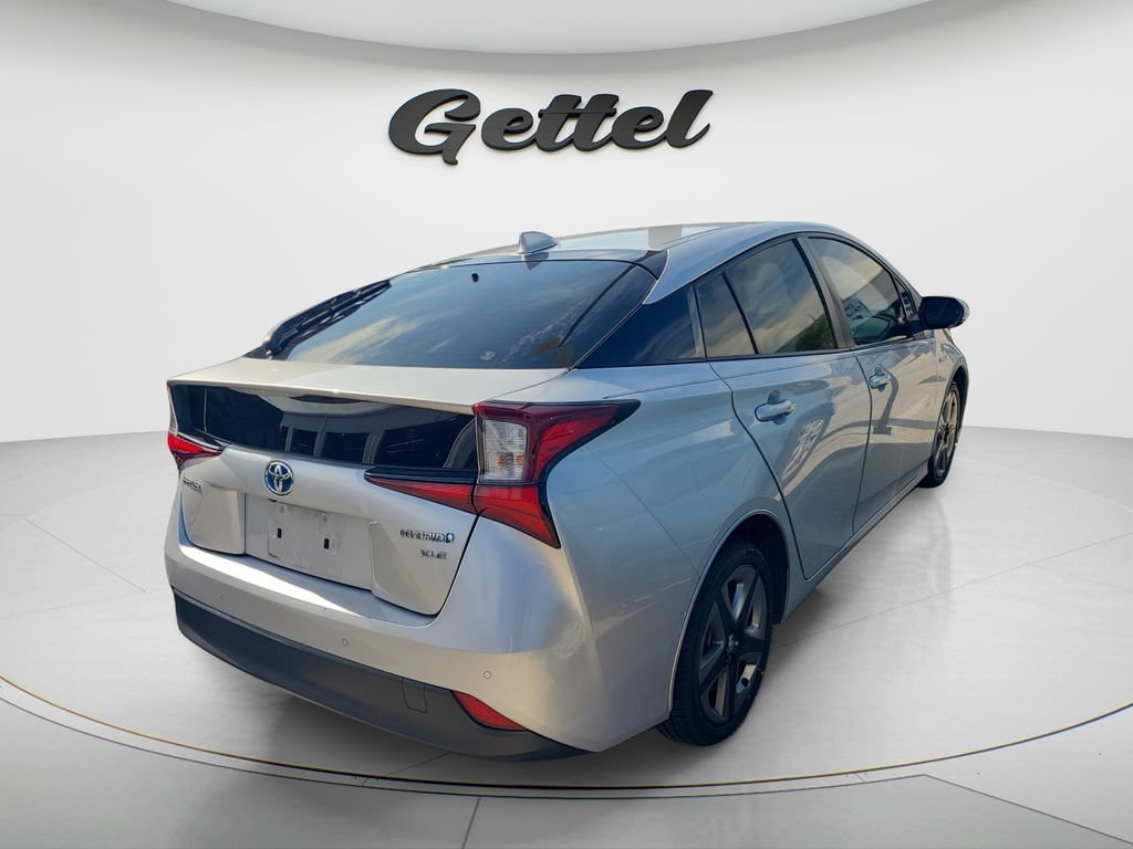Certified 2021 Toyota Prius XLE FWD image 3