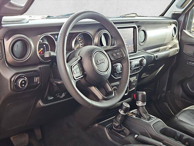 Used 2023 Jeep Gladiator Sport AWD/4WD image 9