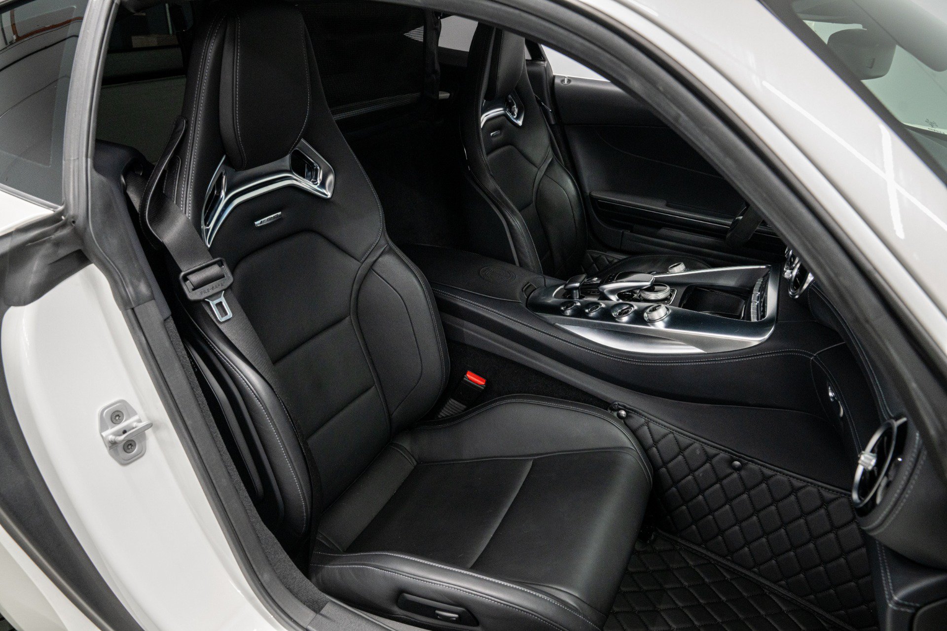 Used 2016 Mercedes-Benz AMG GT S image 22