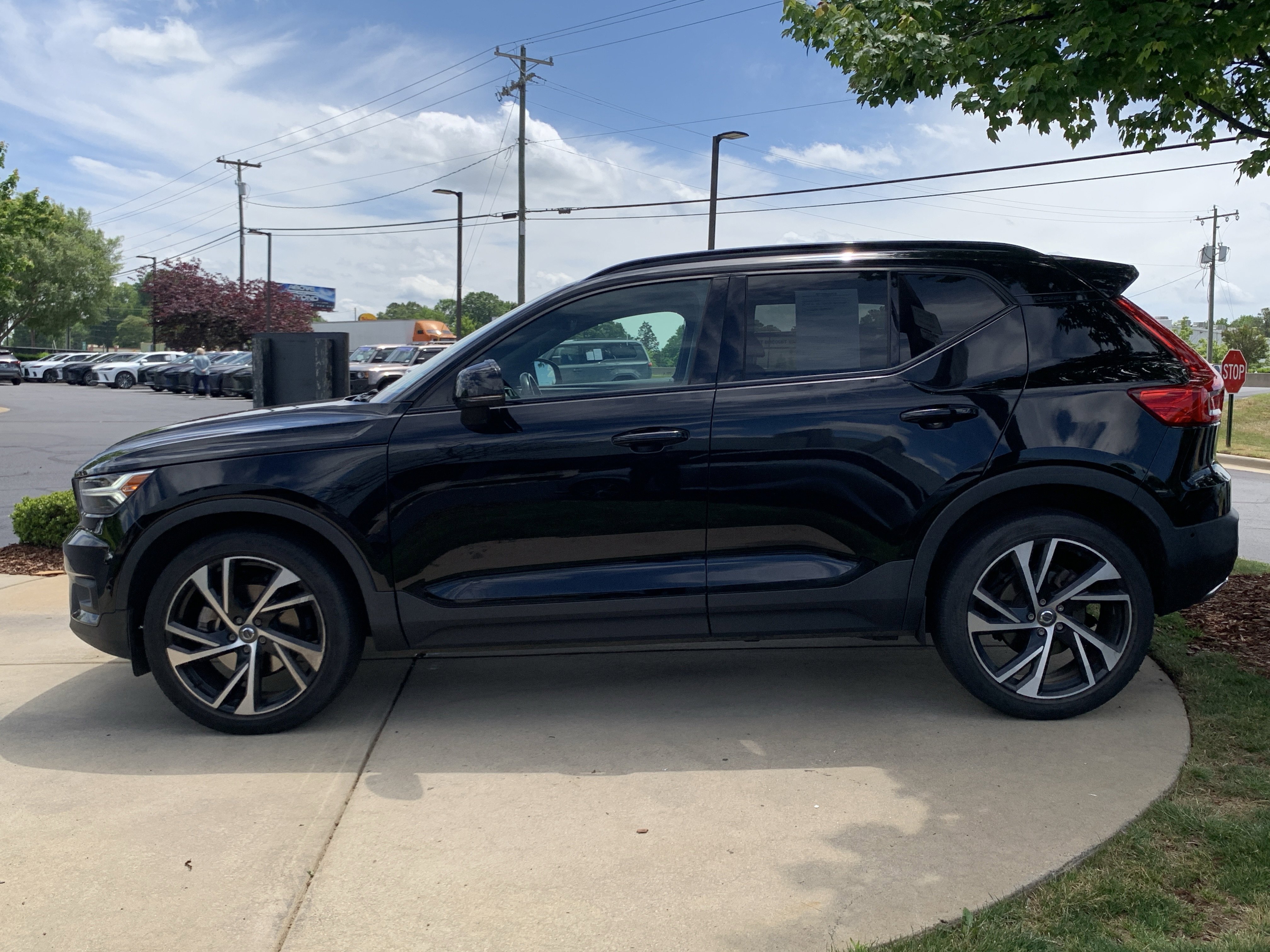 Used 2019 Volvo XC40 T5 R-Design AWD/4WD image 9