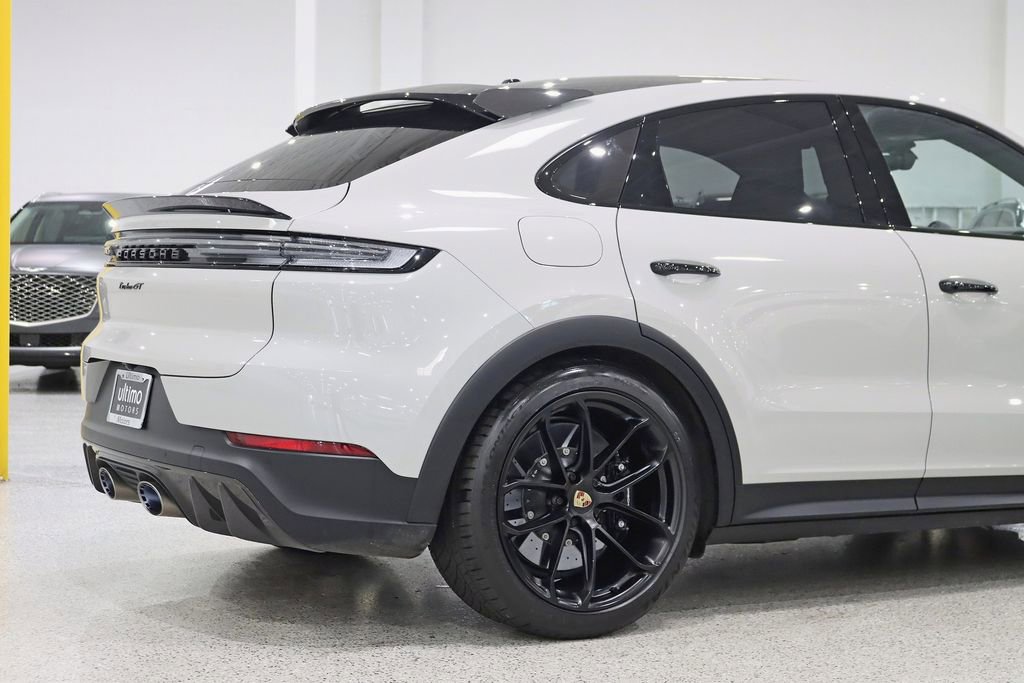 Used 2024 Porsche Cayenne Turbo GT AWD/4WD image 12