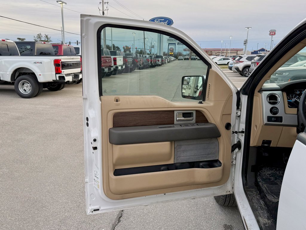 Used 2014 Ford F150 Lariat w/ Lariat Chrome Package image 12