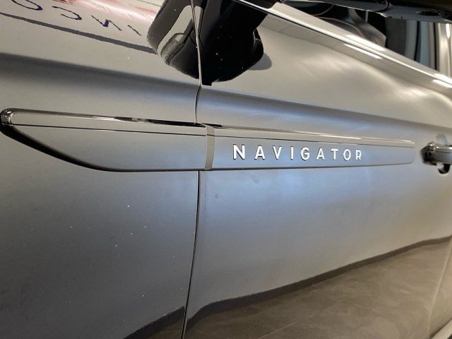 New 2025 Lincoln Navigator Black Label AWD/4WD image 19