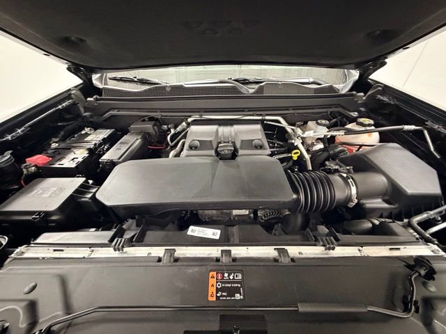 Certified 2025 Chevrolet Colorado ZR2 w/ Midnight Edition image 29