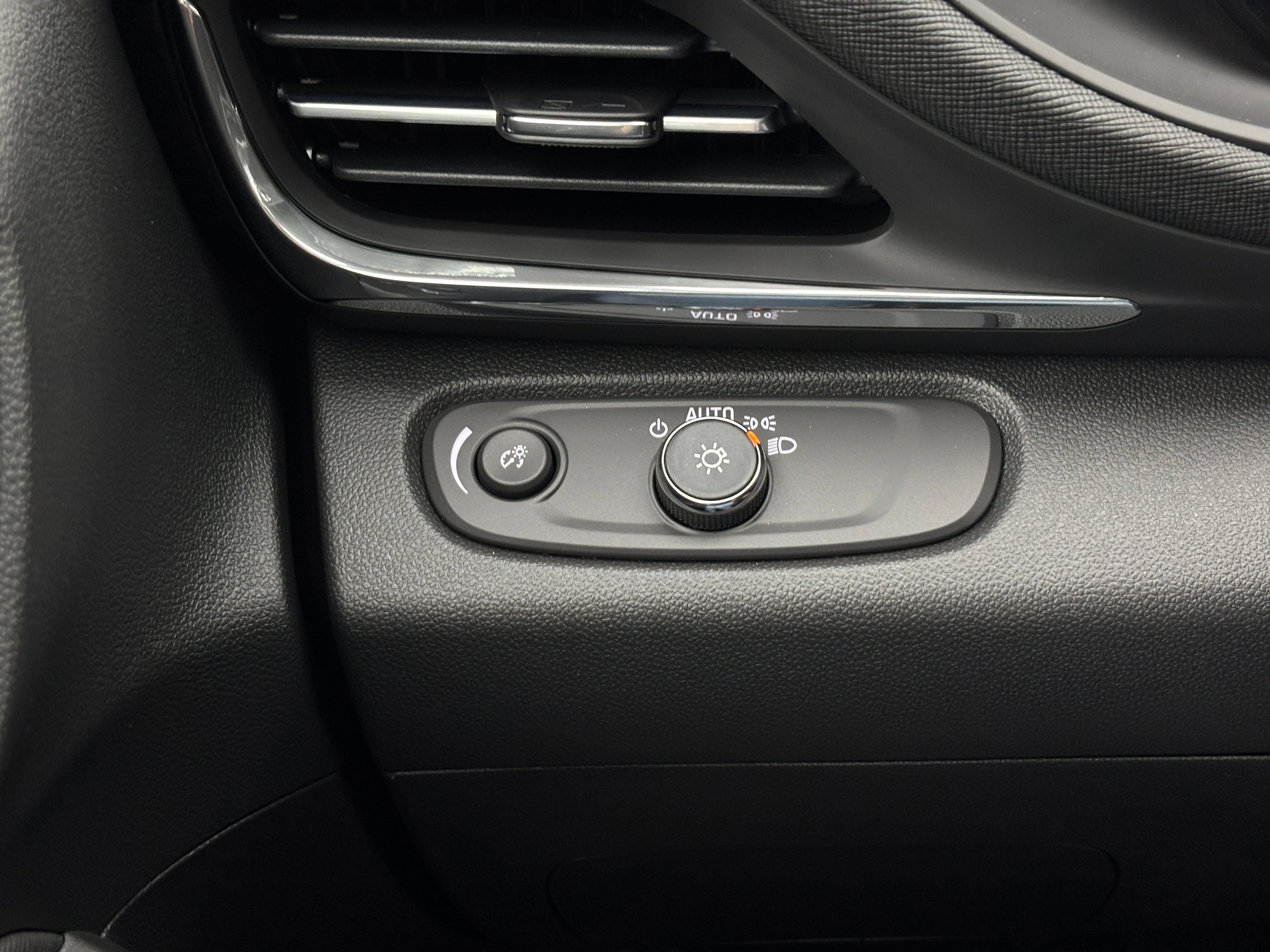 New 2026 Buick Envista Sport Touring w/ Convenience I Package FWD image 20
