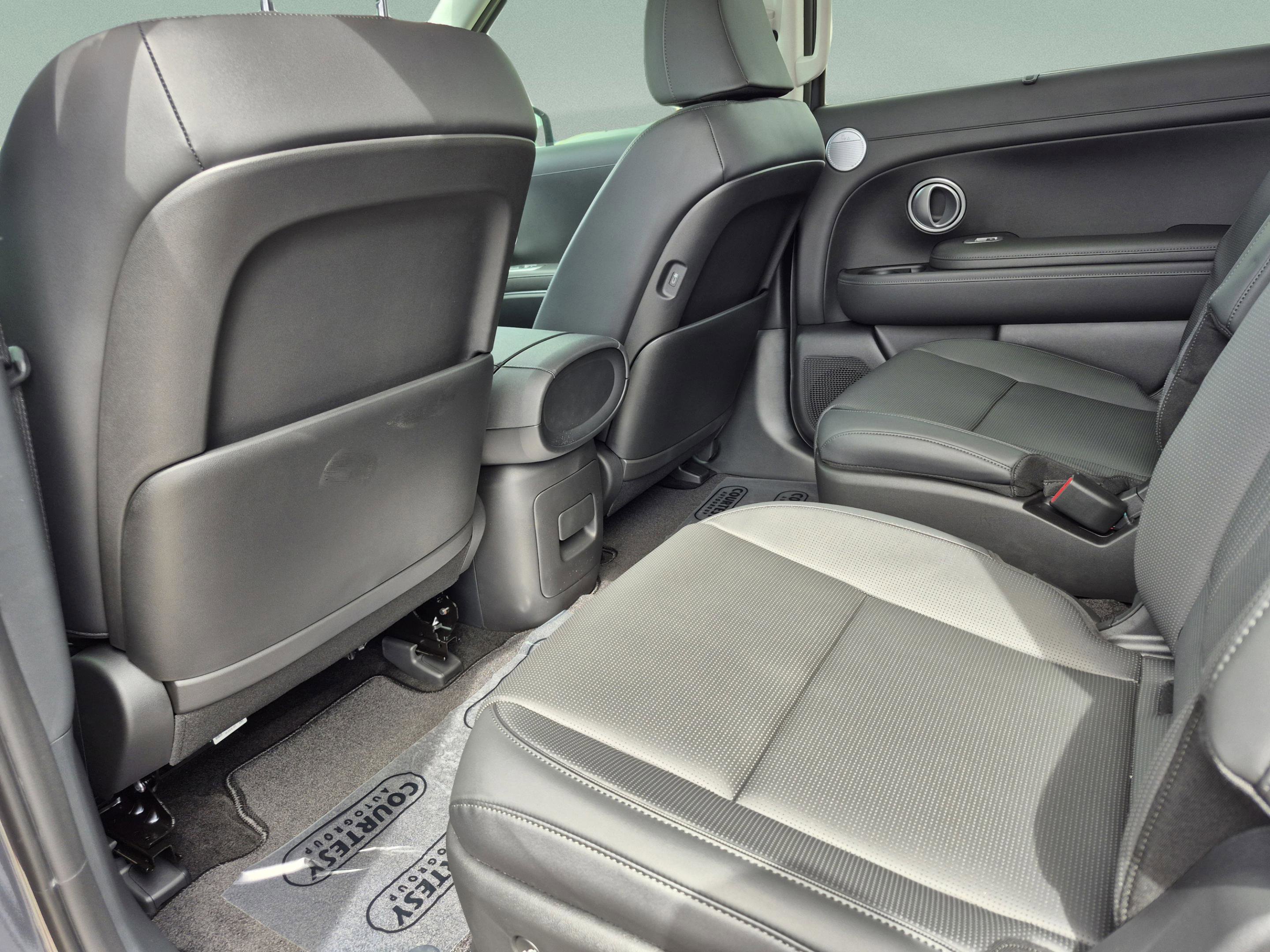 New 2026 Hyundai Palisade SEL Premium FWD image 18