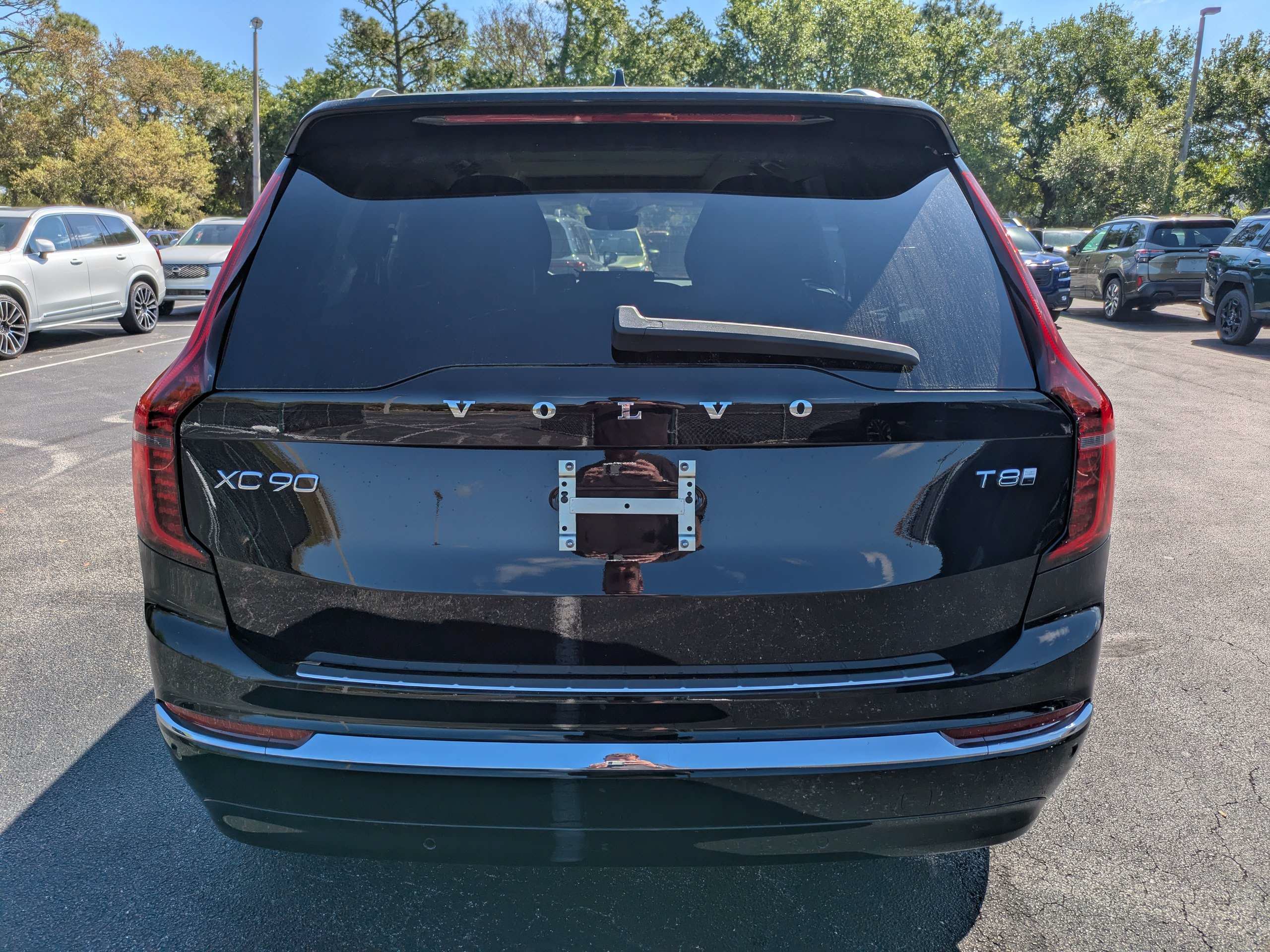 New 2026 Volvo XC90 T8 Plus w/ Protection Package Premier AWD/4WD image 5