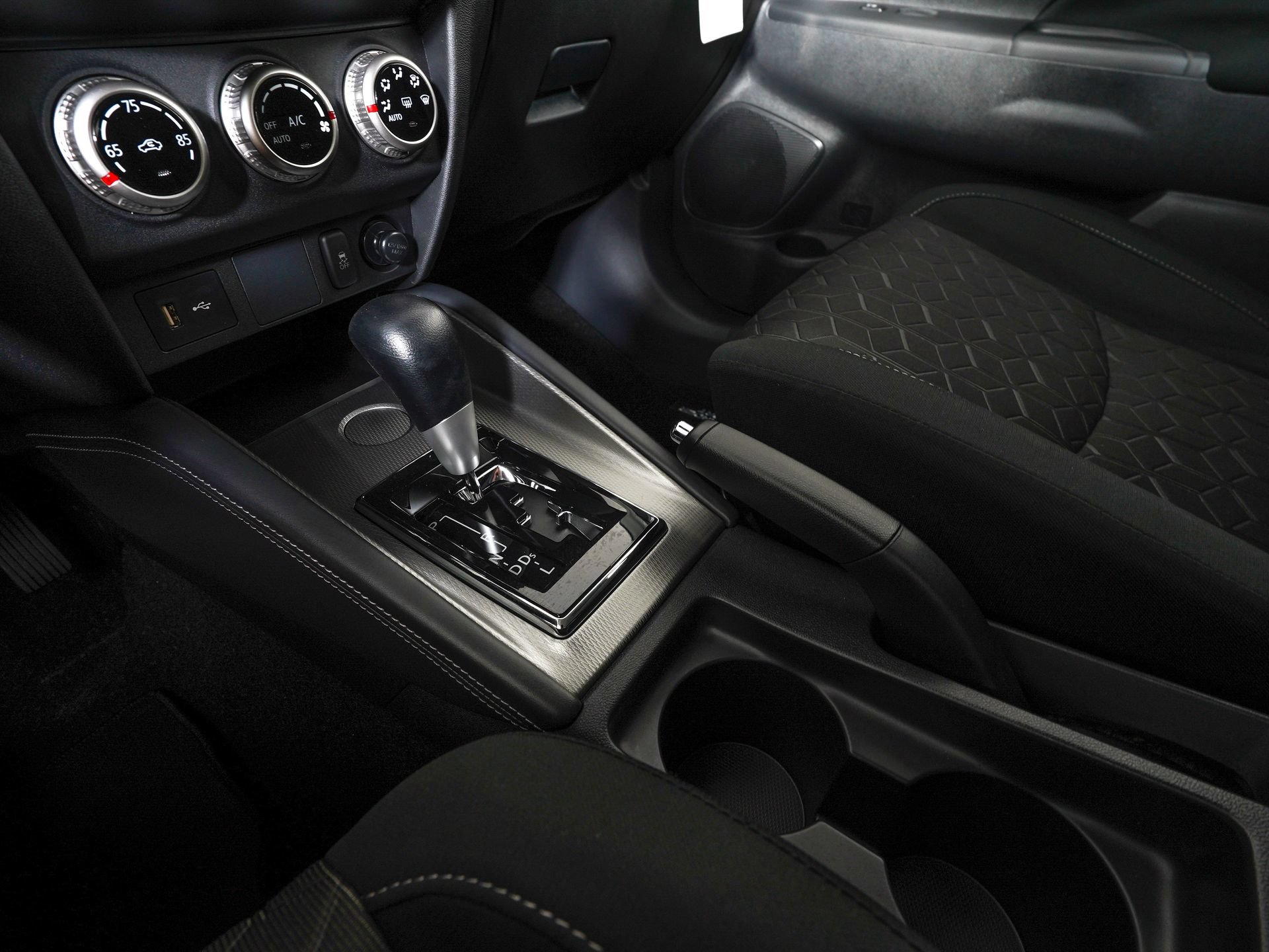 New 2027 Mitsubishi Outlander Sport FWD image 15