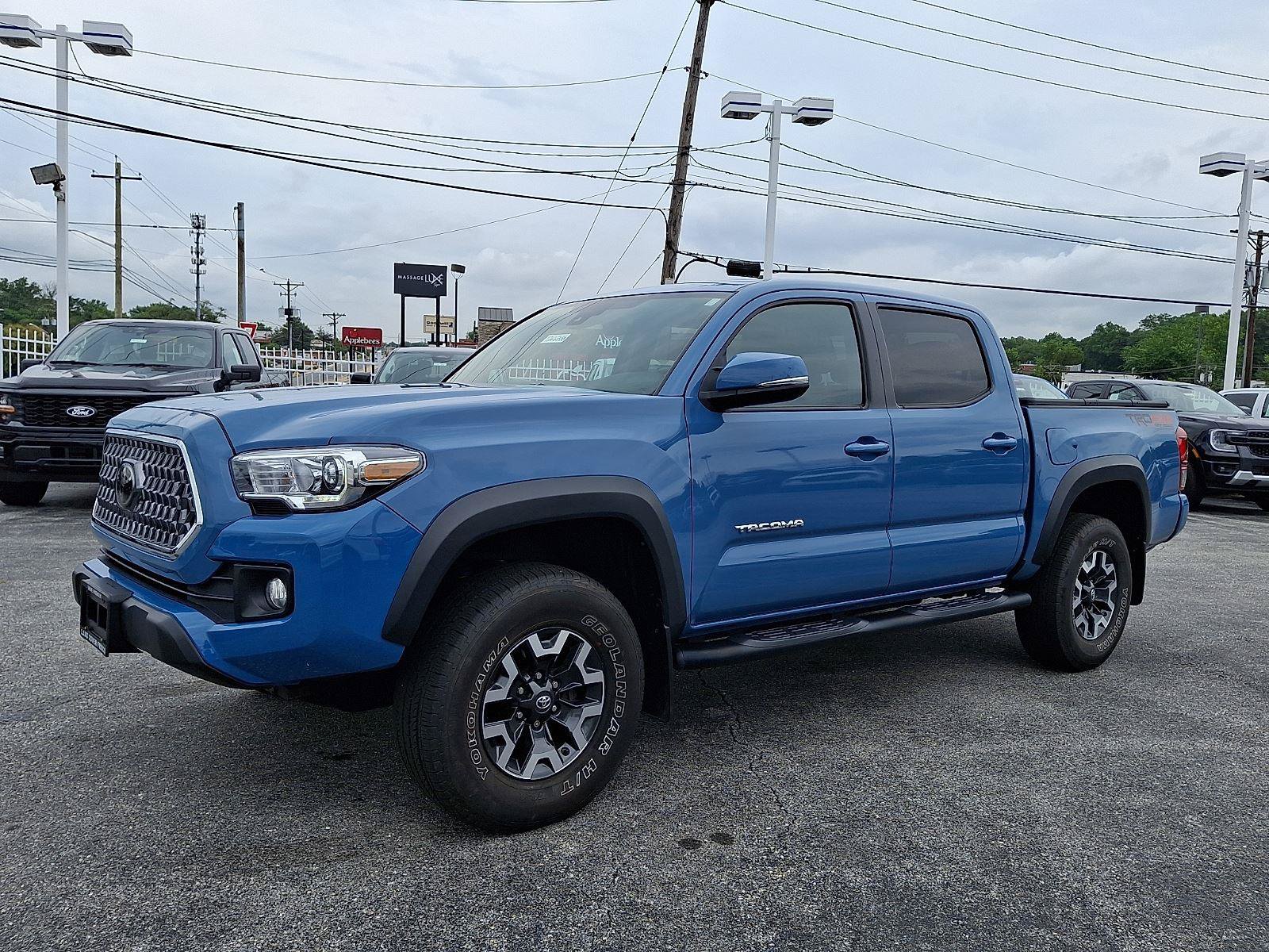 Used 2019 Toyota Tacoma TRD Off-Road AWD/4WD image 3
