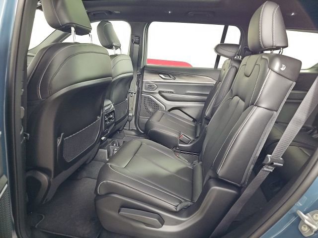 New 2026 Jeep Grand Cherokee L Limited image 15