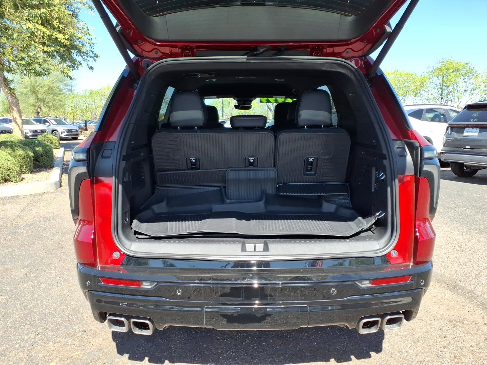 Used 2025 Chevrolet Traverse RS w/ LPO, Floor Liner Package image 10