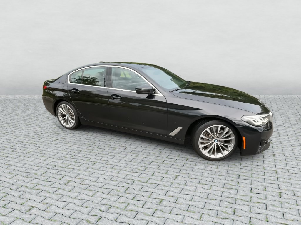 Certified 2023 BMW 530i xDrive w/ Premium Package AWD/4WD image 9