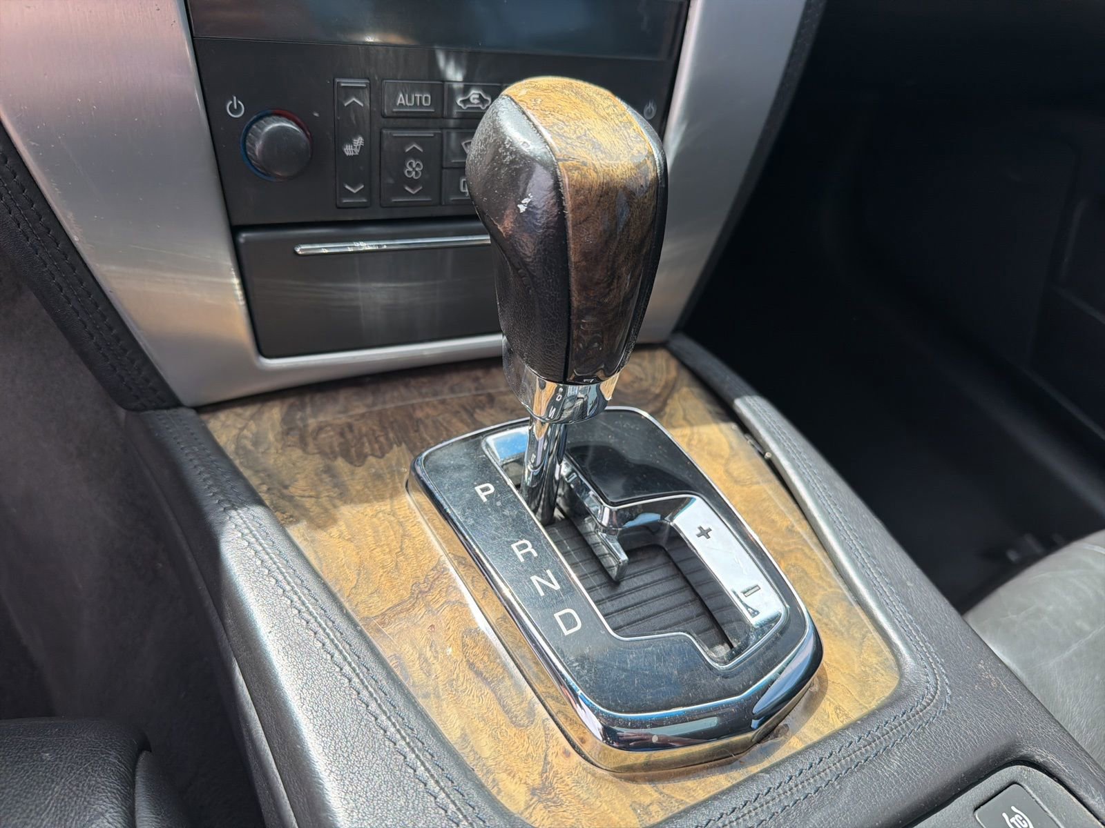 Used 2006 Cadillac STS V RWD image 16