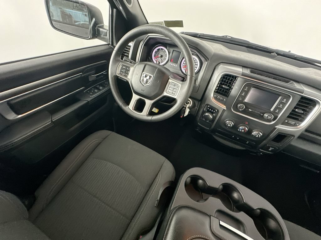 Used 2024 RAM 1500 Warlock RWD image 9
