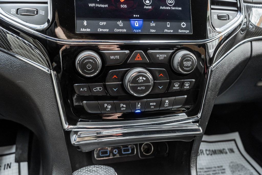 Used 2020 Jeep Grand Cherokee SRT image 23