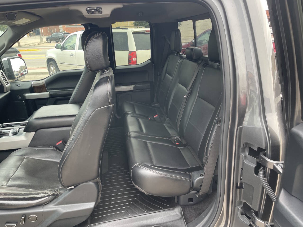 Used 2015 Ford F150 Lariat AWD/4WD image 11