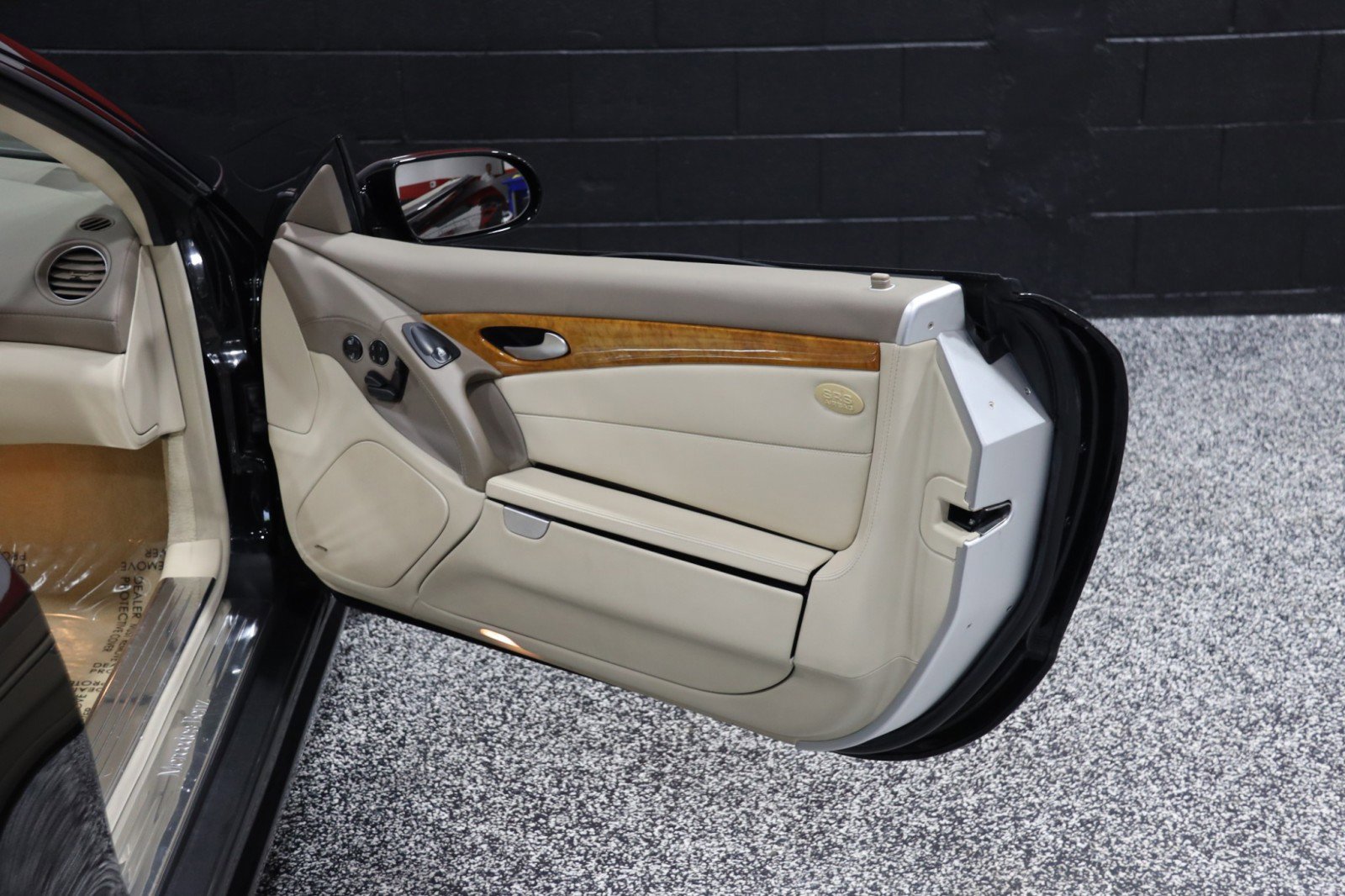 Used 2007 Mercedes-Benz SL 550 image 38