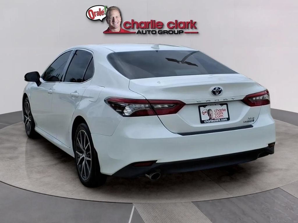 Used 2024 Toyota Camry XLE w/ Cold Weather Package FWD image 4