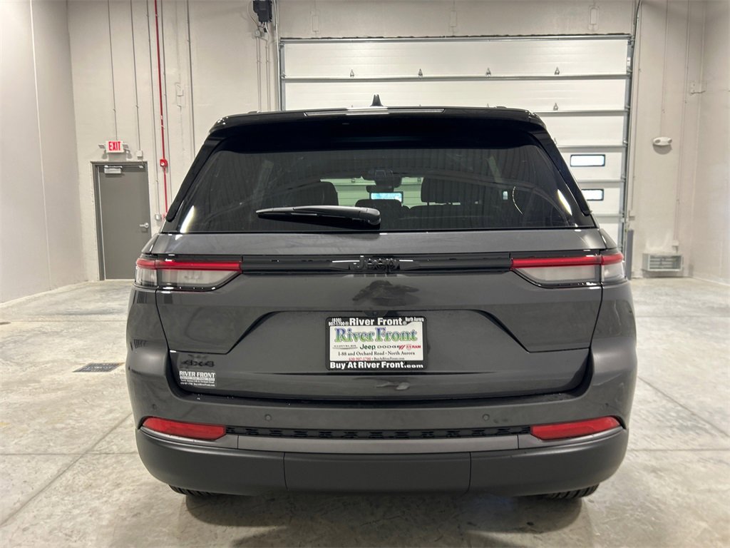 New 2026 Jeep Grand Cherokee Laredo image 7