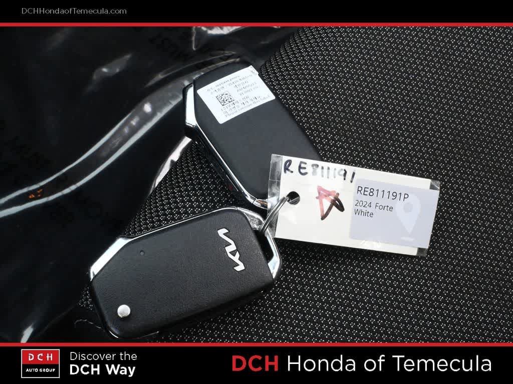 Used 2024 Kia Forte LXS w/ LXS Technology Package FWD image 15