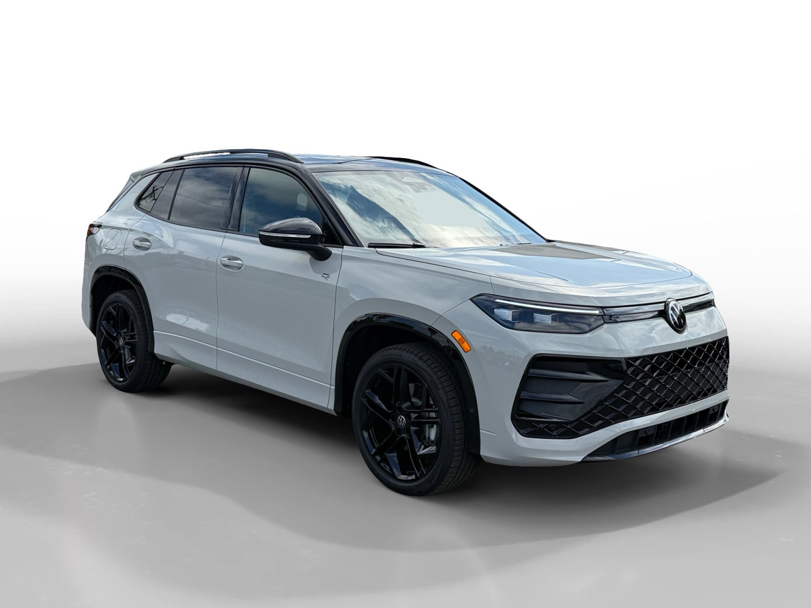New 2026 Volkswagen Tiguan SE R-Line AWD/4WD image 7