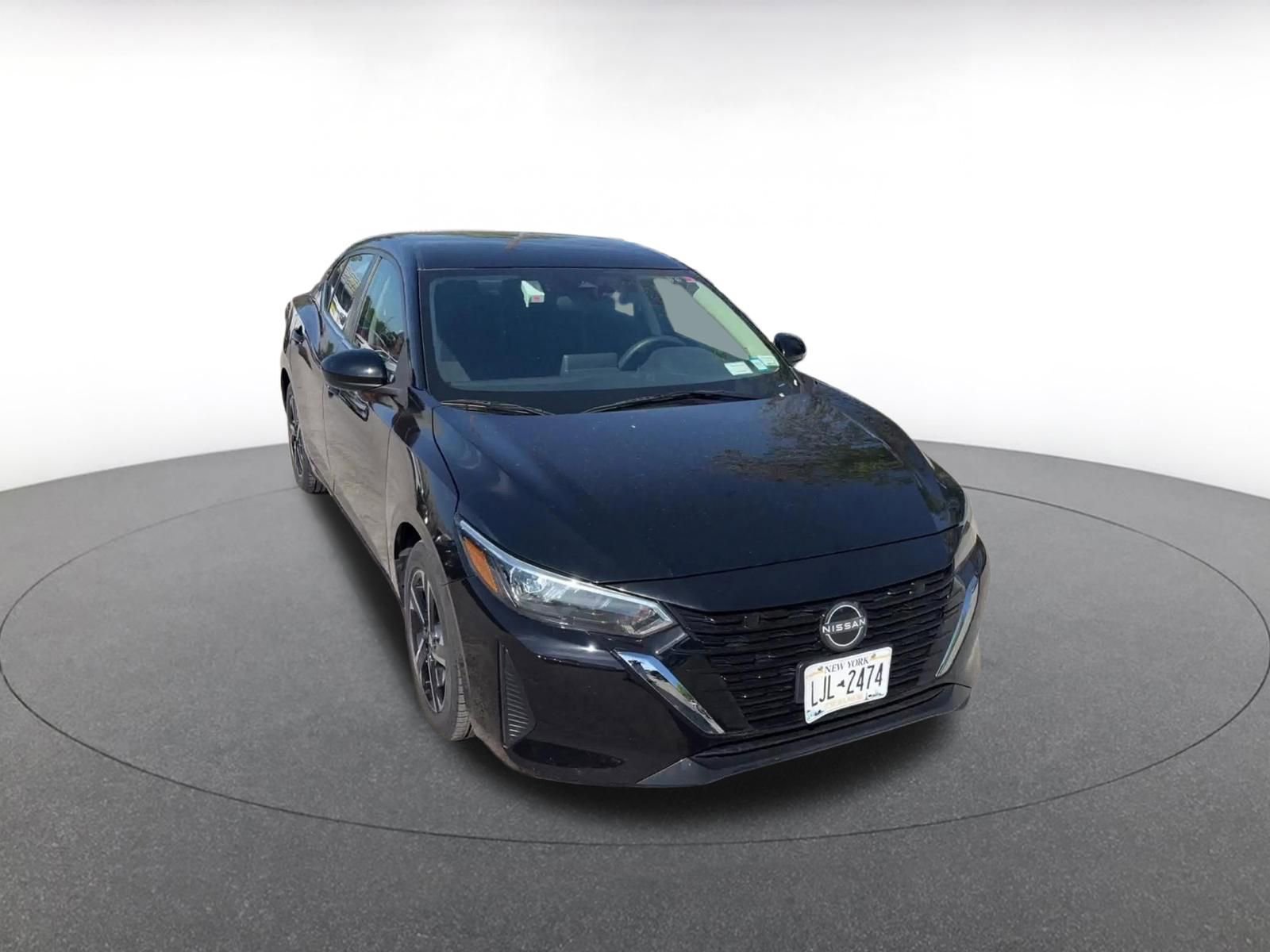 Used 2024 Nissan Sentra SV FWD image 3