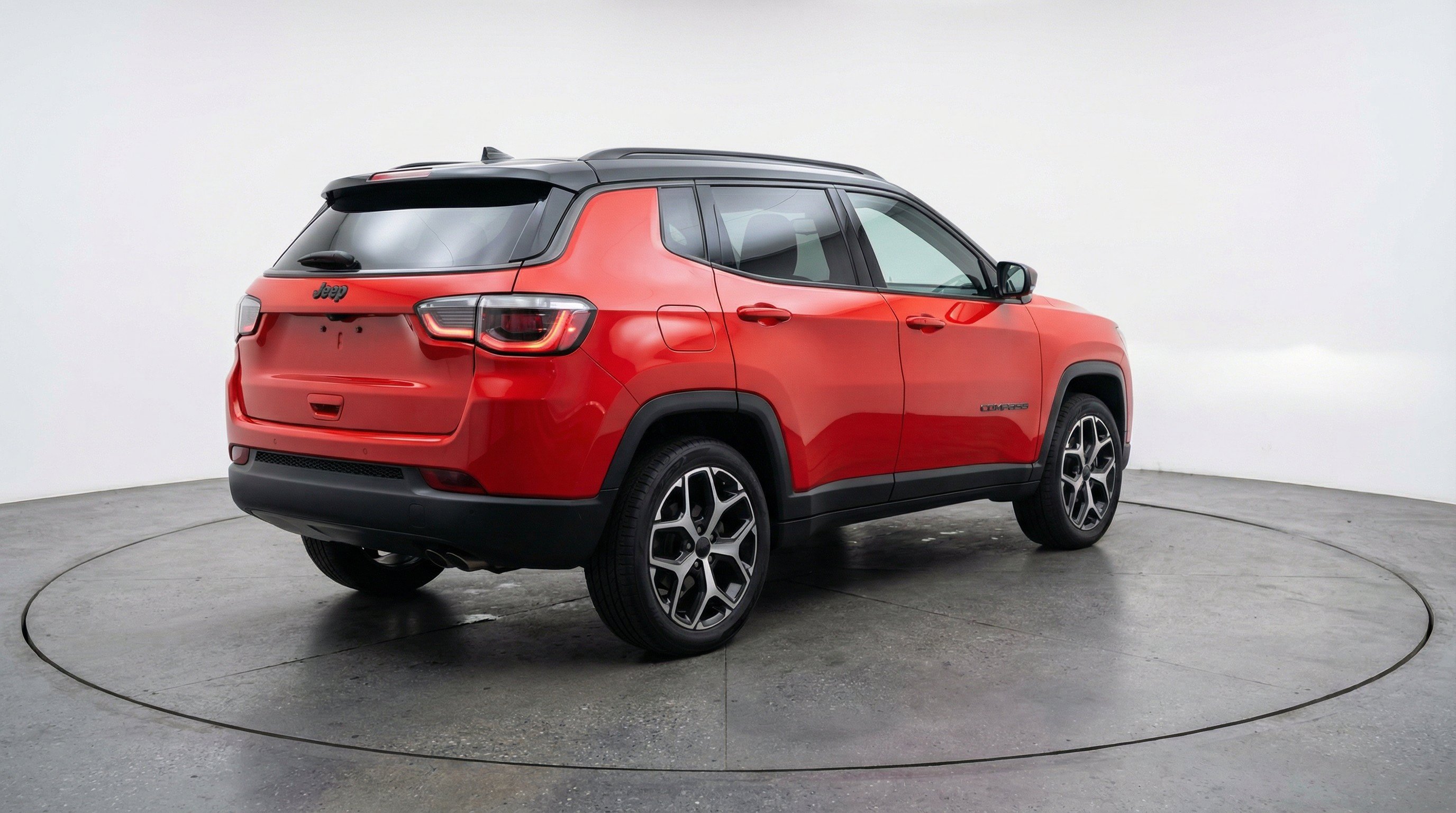 Used 2025 Jeep Compass Limited AWD/4WD image 9