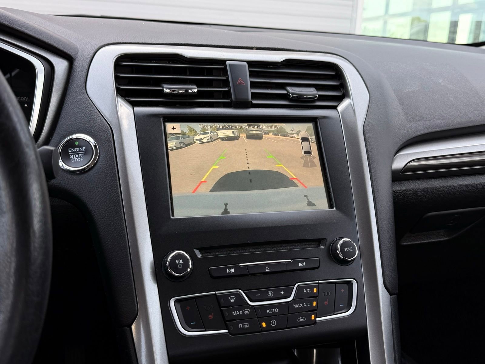 Used 2018 Ford Fusion SE w/ Equipment Group 602A FWD image 31