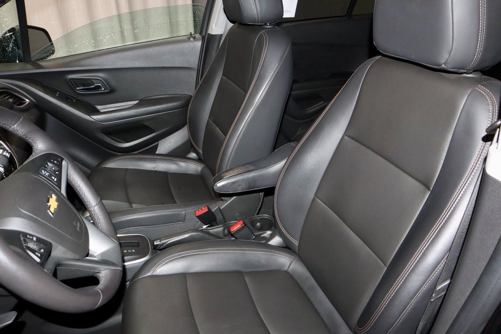 Used 2022 Chevrolet Trax LT w/ Premium Seat Package image 25