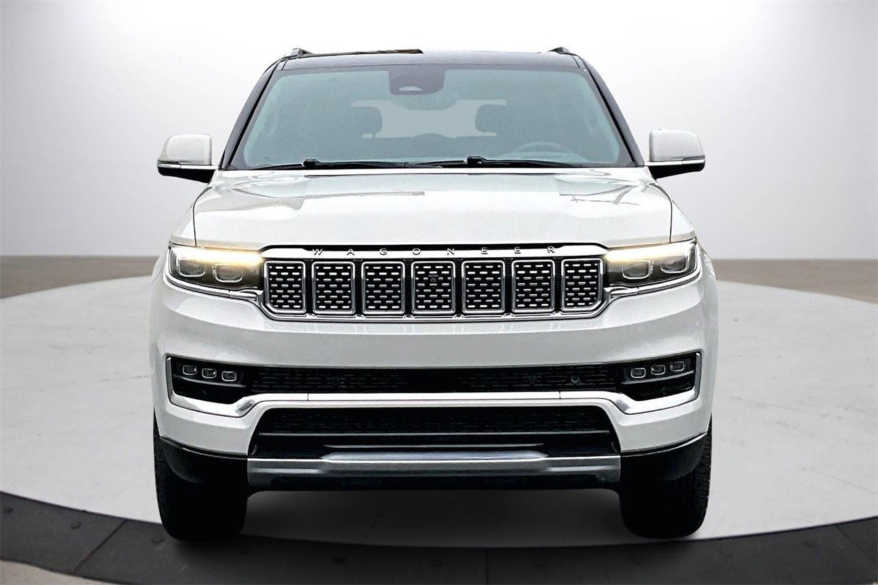 Used 2022 Jeep Grand Wagoneer Series III image 3