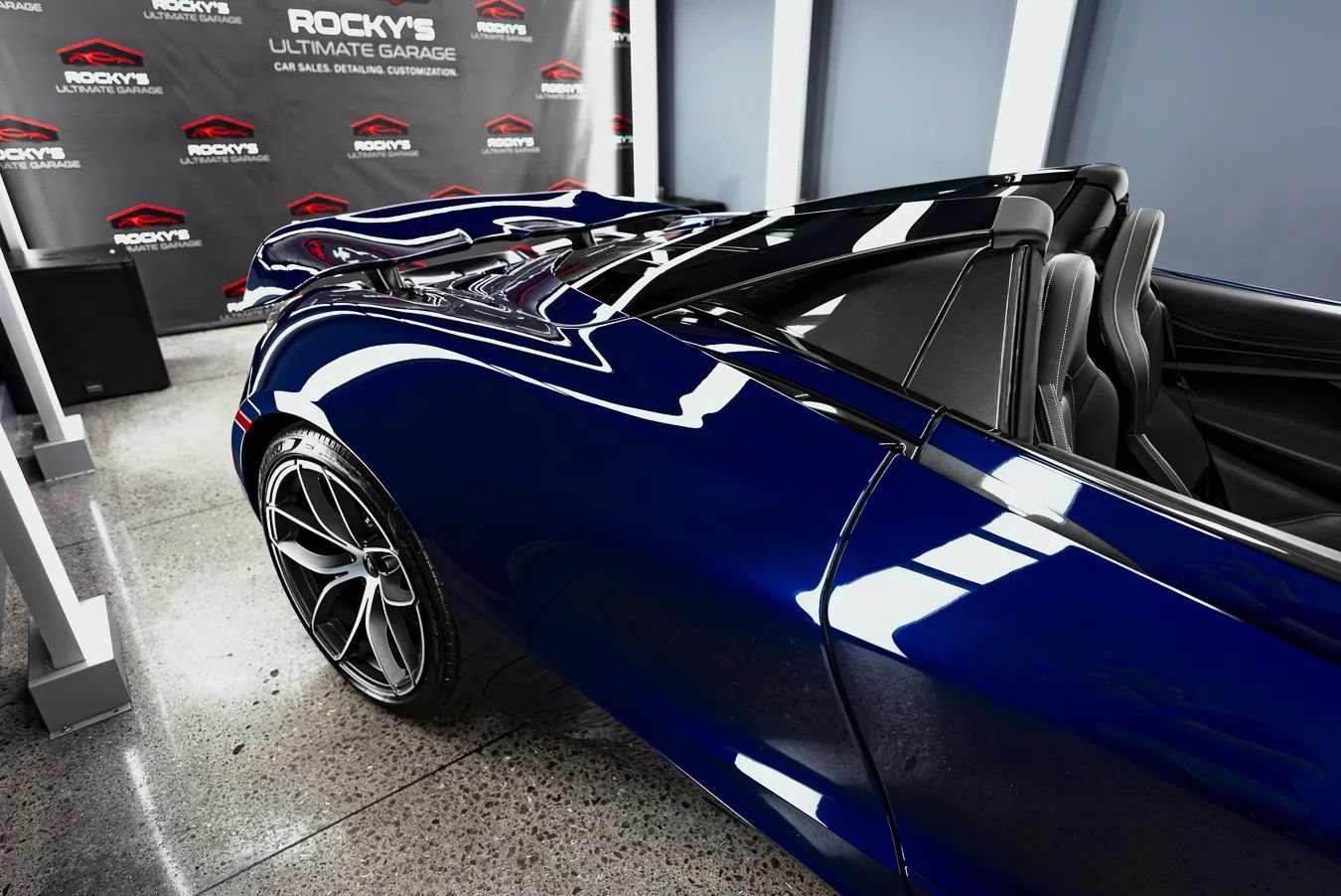 Used 2020 McLaren 720S Spider RWD image 7