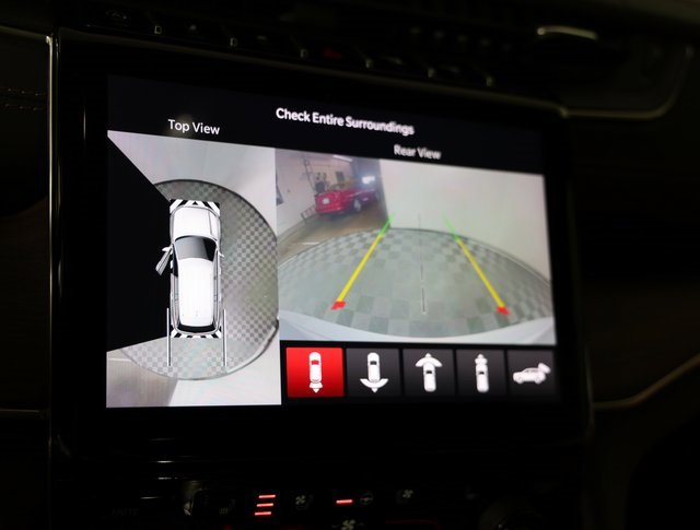 Used 2023 Jeep Grand Cherokee Summit w/ Luxury Tech Group V image 20