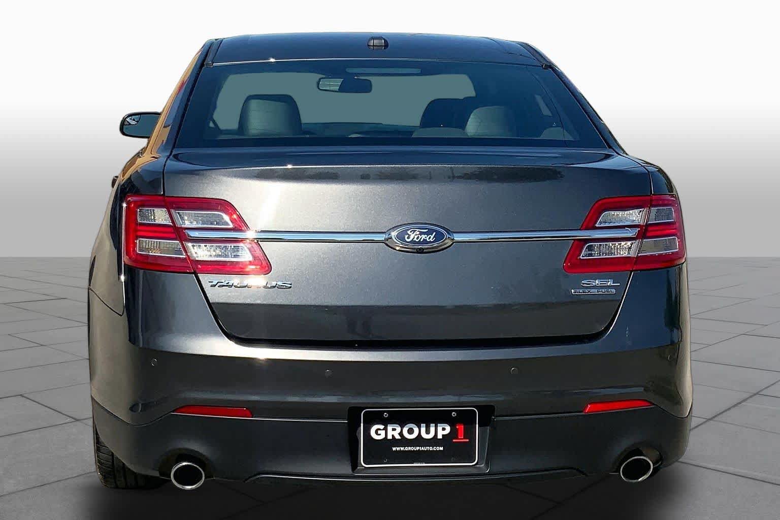 Used 2018 Ford Taurus SEL w/ Equipment Group 201A FWD image 5