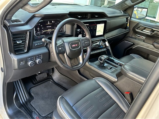 Used 2023 GMC Sierra 1500 AT4X image 2