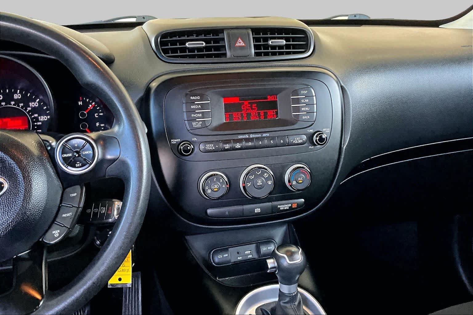Used 2015 Kia Soul FWD image 6
